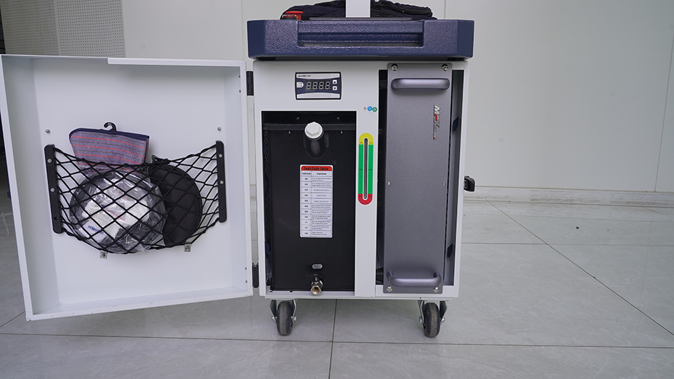 Industrial Laser Rust Removal Machine - Máquina de Limpieza Láser Industrial de